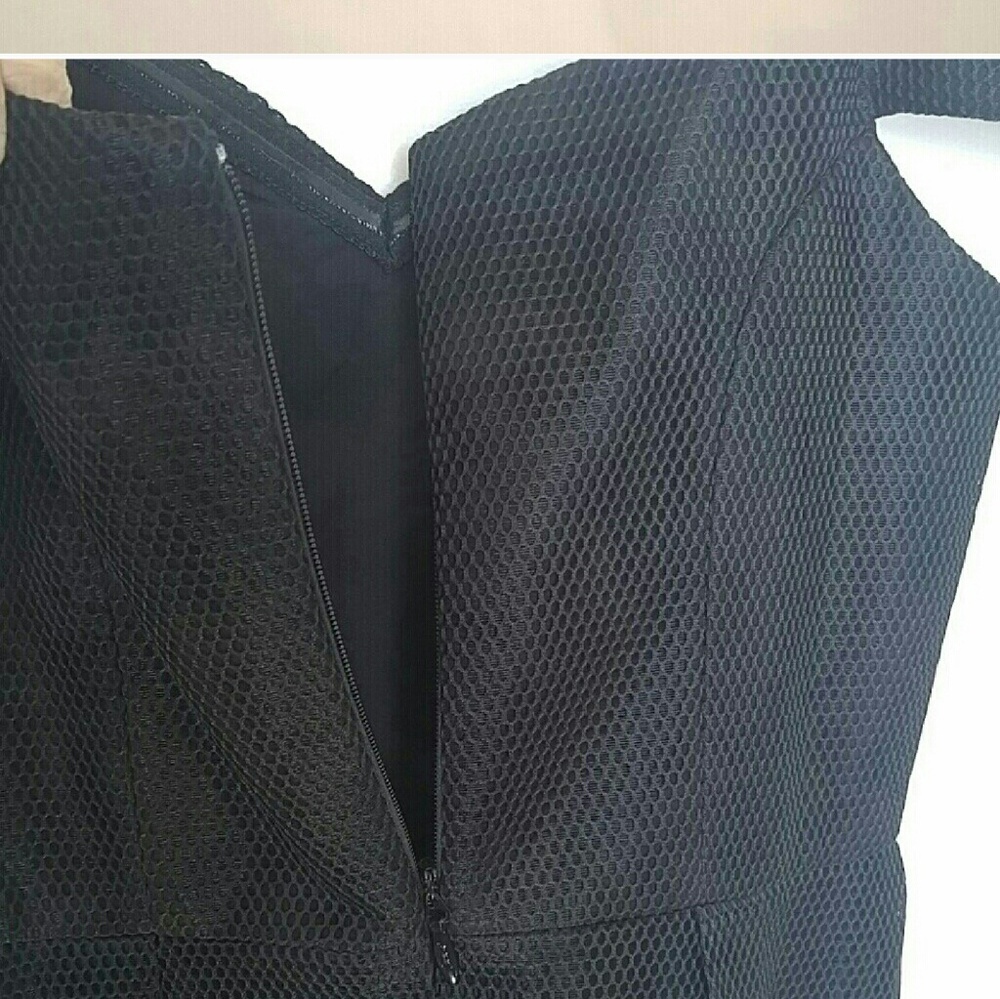 Lumier by Bariano Black Textured Dress NWT - Picture 4 of 7